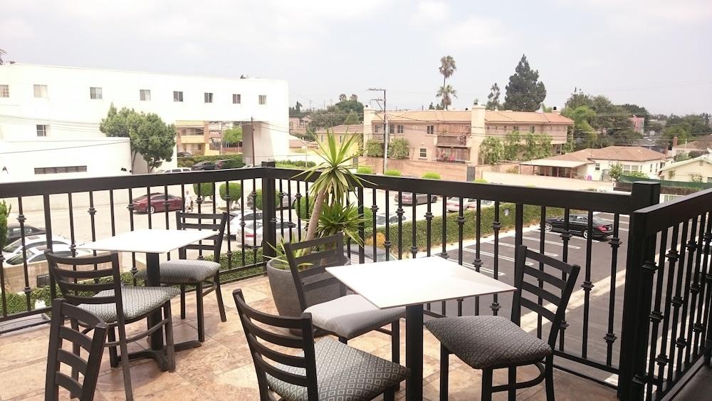 Ramada By Wyndham Culver City Los Angeles Extérieur photo