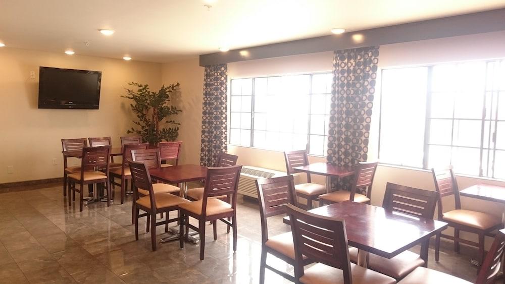 Ramada By Wyndham Culver City Los Angeles Extérieur photo