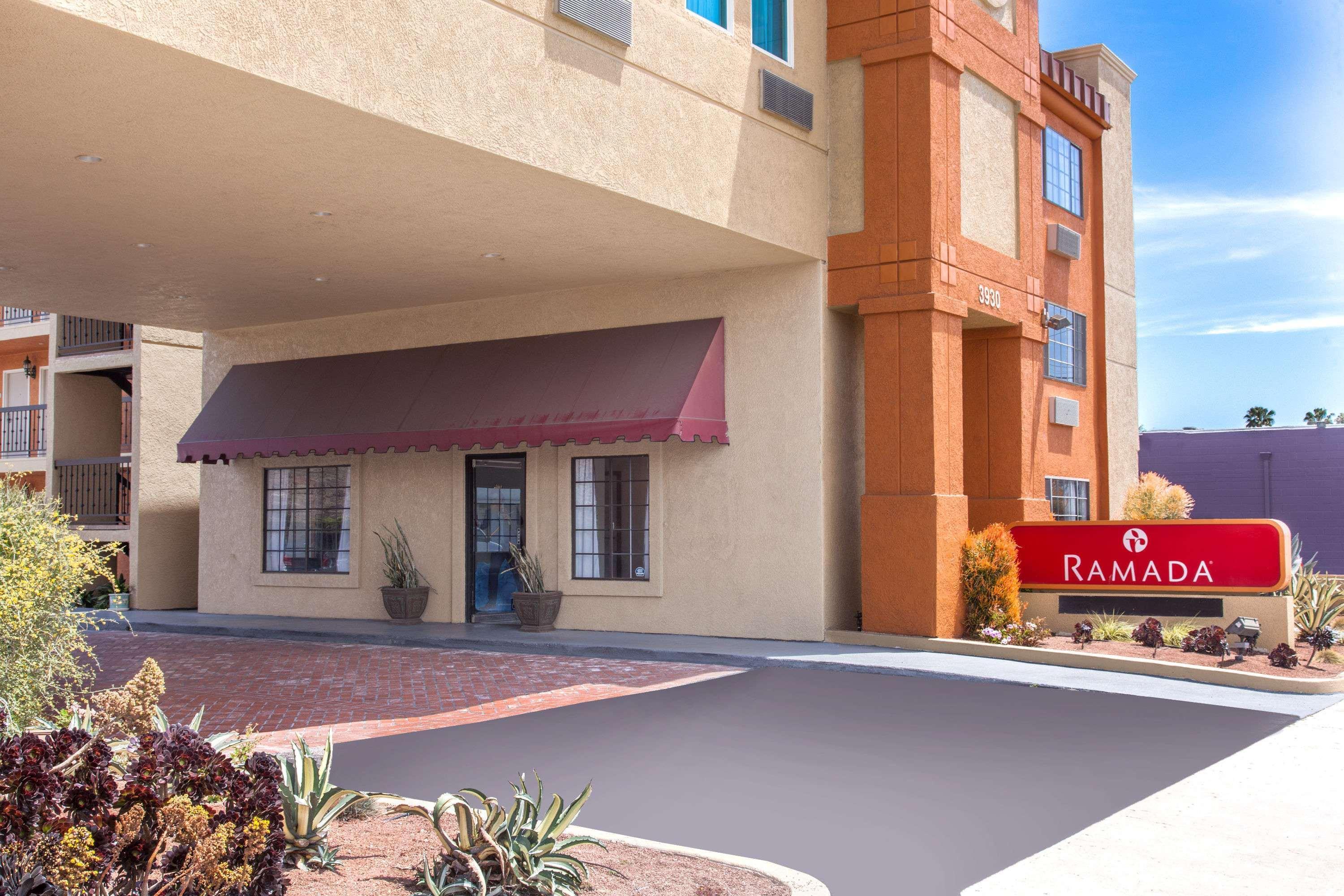 Ramada By Wyndham Culver City Los Angeles Extérieur photo