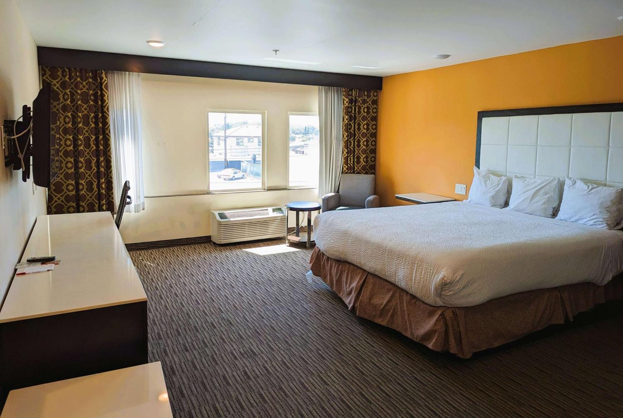 Ramada By Wyndham Culver City Los Angeles Extérieur photo