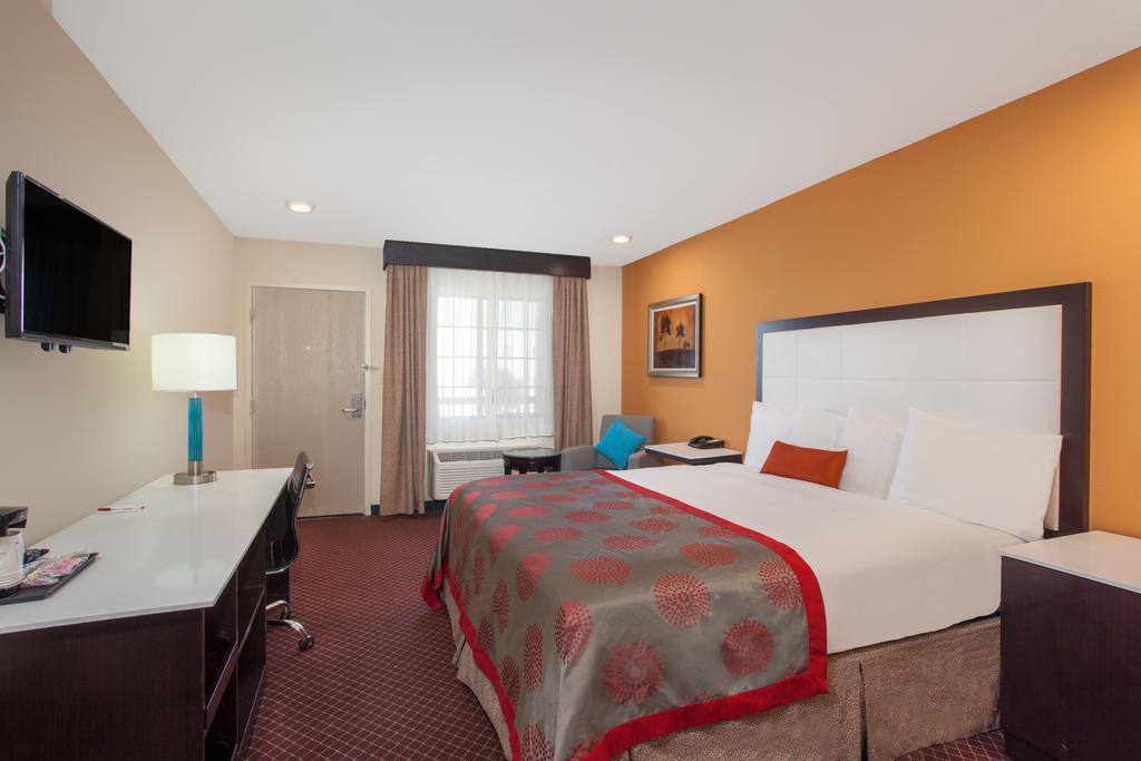 Ramada By Wyndham Culver City Los Angeles Extérieur photo